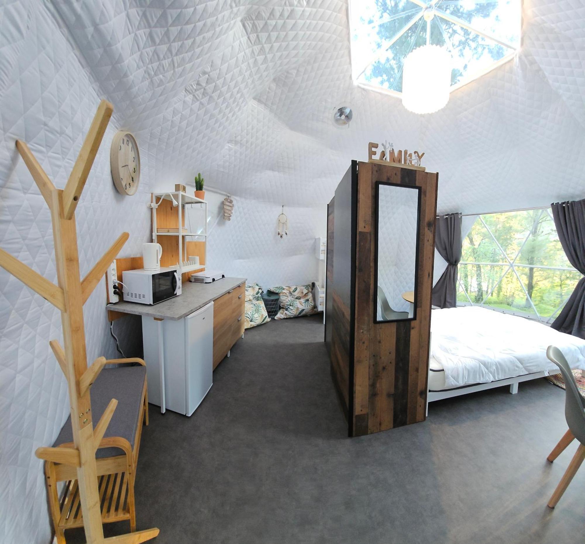Camping Rcn Les Collines De กาสเตลลาน ภายนอก รูปภาพ